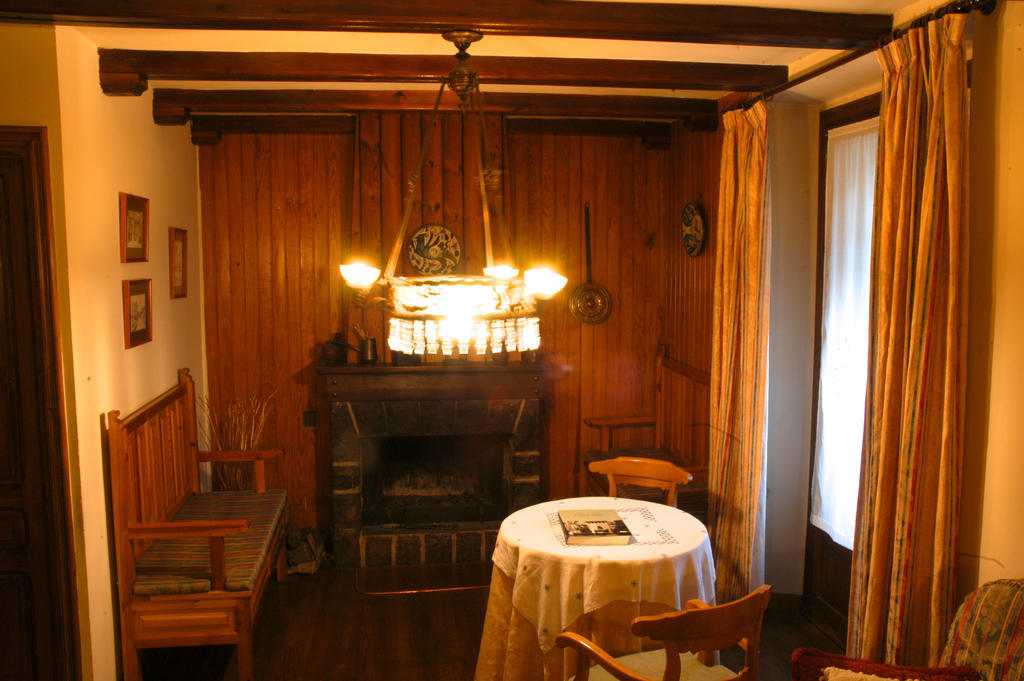 Hotel Casa Frauca ซาร์บีเซ ภายนอก รูปภาพ