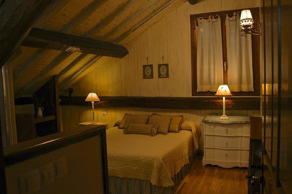Hotel Casa Frauca ซาร์บีเซ ห้อง รูปภาพ